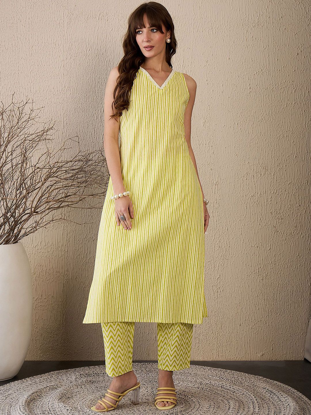 Dhiyona IE Striped V-Neck Pure Cotton Straight Tunic With Trouser