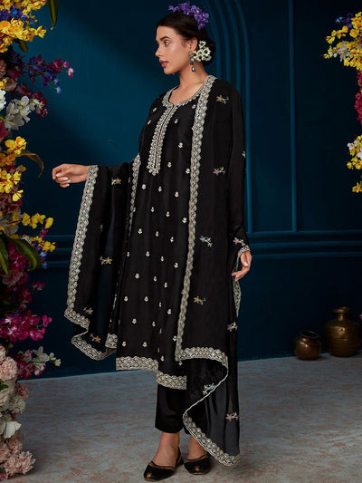 Indyancart IE Ethnic Motifs Embroidered Regular Beads And Stones Kurta With Trousers & Dupatta