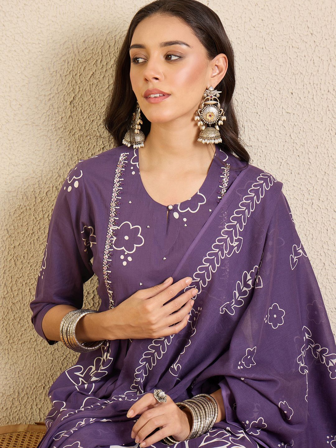 Women Floral Printed Panelled Thread Work Pure Cotton Kurta with Trousers & With Dupatta
