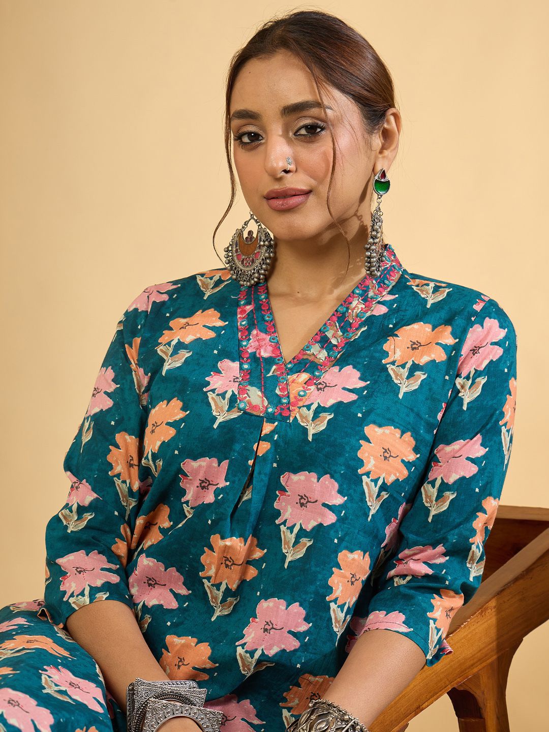 Women Floral Printed Pleated Mirror Work Pure Cotton Kurta & Trousers
