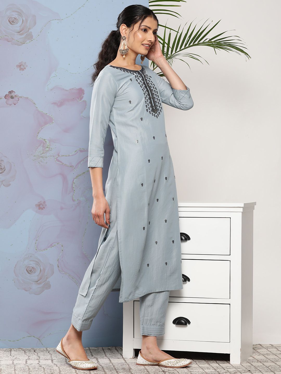 Indyancart VA Women'sFloral Embroidered Button Detail Kurta with Trousers & Dupatta