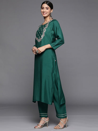 Indyancart VA Women's Ethnic Motifs Embroidered Sequinned Kurta Set