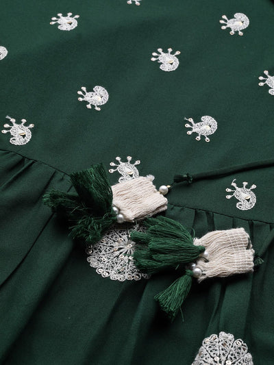 Dhiyona IE Women Green & White Ethnic Motifs Embroidered Kurta with Trousers