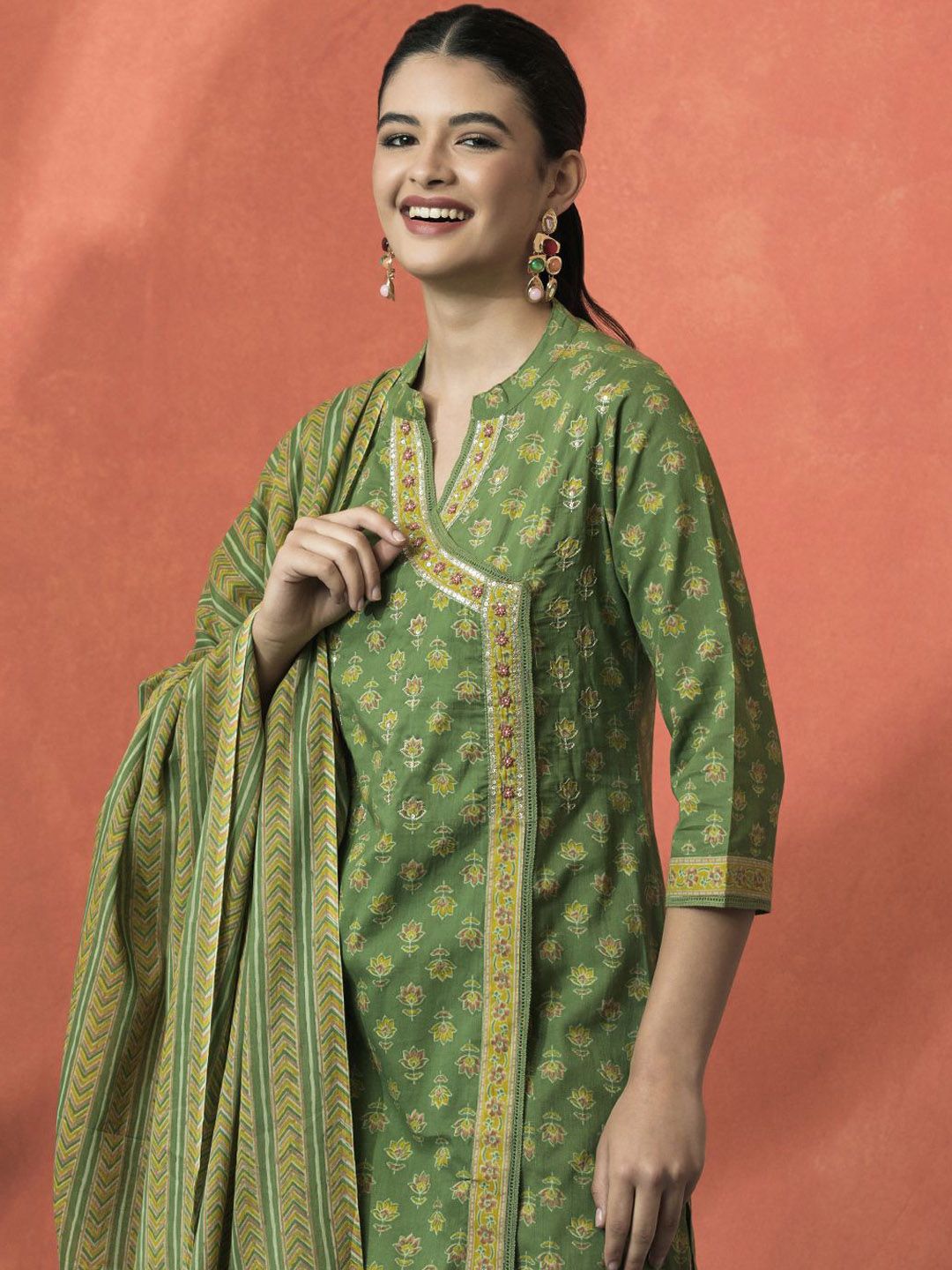 Indyancart SN Women's Floral Printed Mandarin Collar Pure Cotton Straight Kurta With Trouser & Dupatta