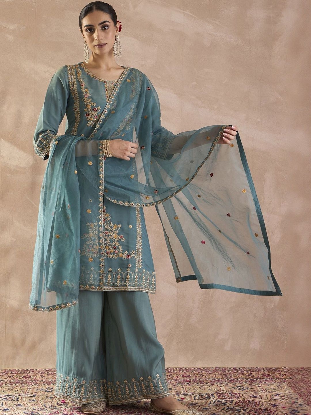 Floral Embroidered Round Neck Thread Work Kurta With Palazzos & Dupatta