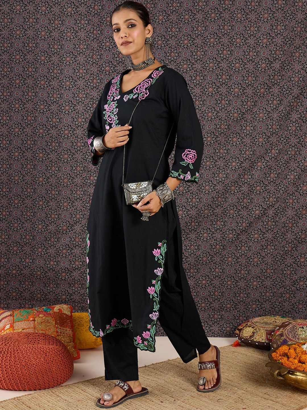 Women Floral Embroidered Regular Thread Work Pure Cotton Kurta with Trousers