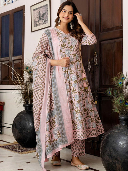 Indyancart IE Women Floral Printed Regular Beads and Stones Pure Cotton Kurta with Trousers & With Dupatta