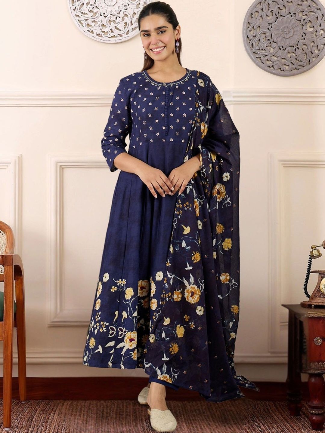 Women Floral Printed Panelled Thread Work Pure Cotton Kurta with Trousers & With Dupatta