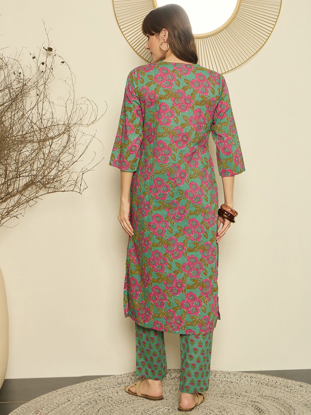 Women Ethnic Motifs Printed Pure Cotton Kurta with Trouser