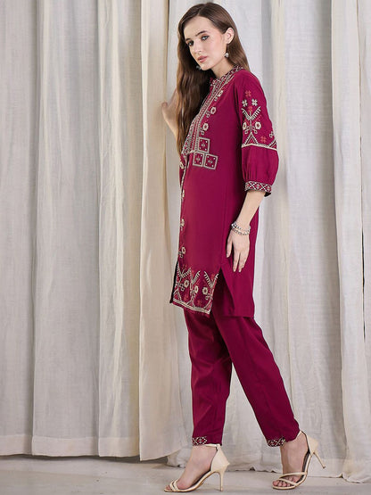 Women Ethnic Motifs Embroidered Thread Work Kurta With Trousers Kurta Sets