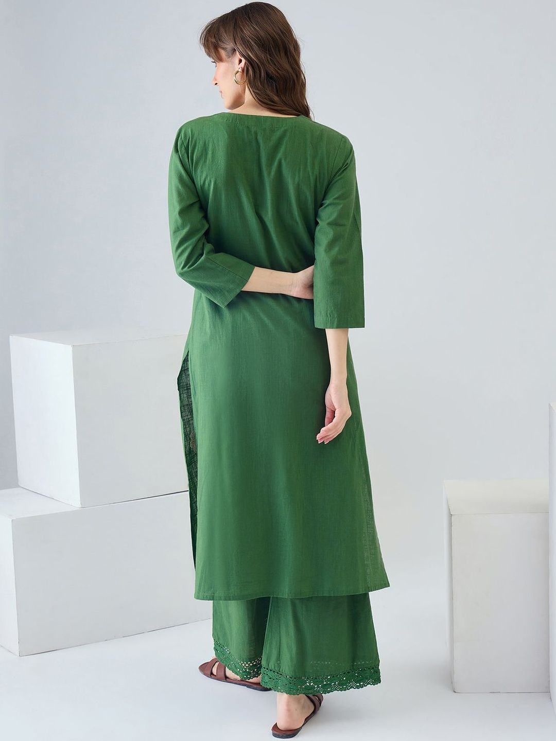 Women Floral Embroidered Regular Thread Work Pure Cotton Kurta with Palazzos