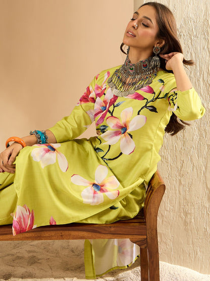 Indyancart IE Women Floral Printed Regular Kurta with Trousers