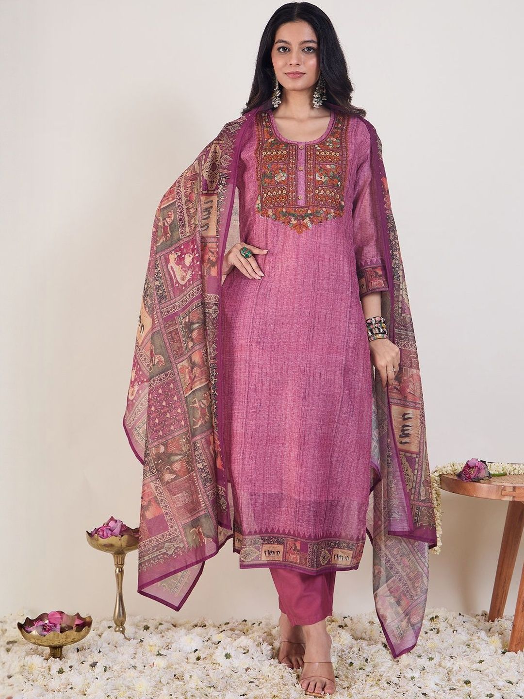 Ethnic Motifs Embroidered Chanderi Cotton Kurta With Trousers & Dupatta