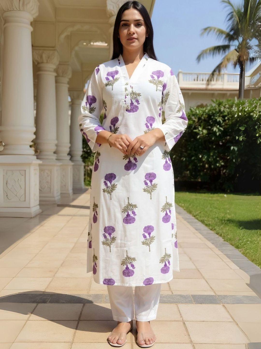 Women Floral Printed Cotton Kurta with Trousers