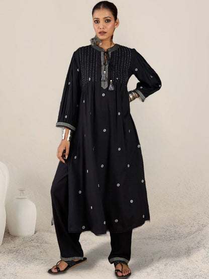 Women Ethnic Motifs Embroidered Regular Thread Work Kurta with Trousers