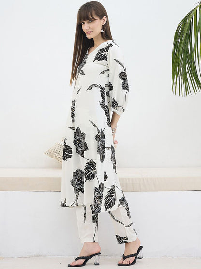 Indyancart IE Floral Printed V-Neck Tunic & Trousers