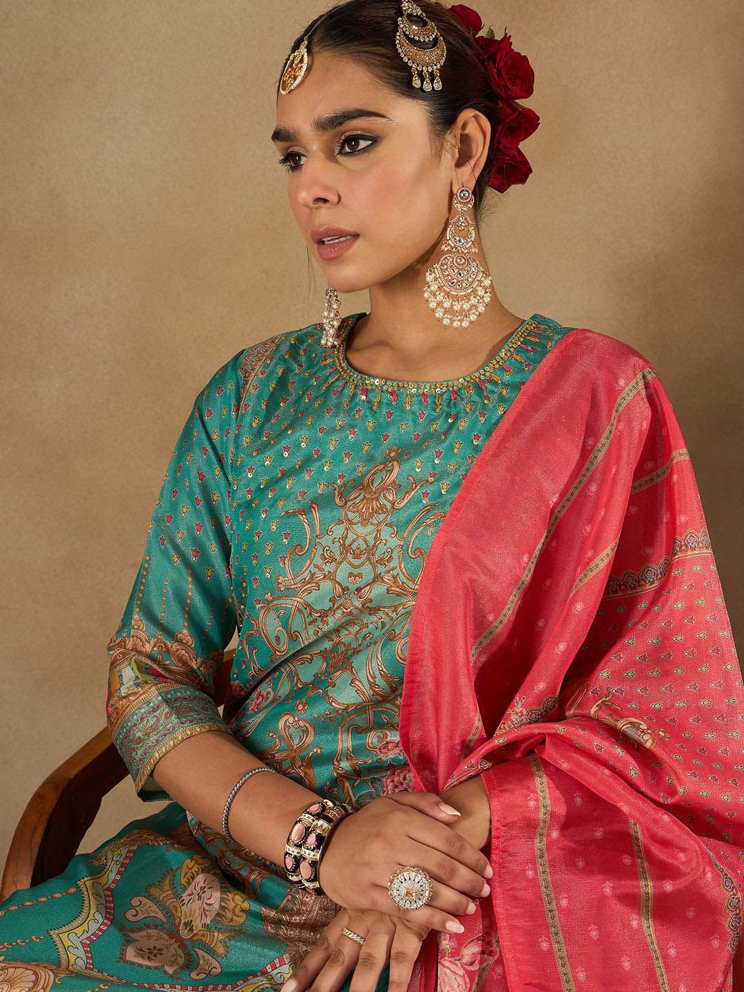 Dhiyona IE Women Floral Printed Regular Beads and Stones Kurta with Trousers & Dupatta