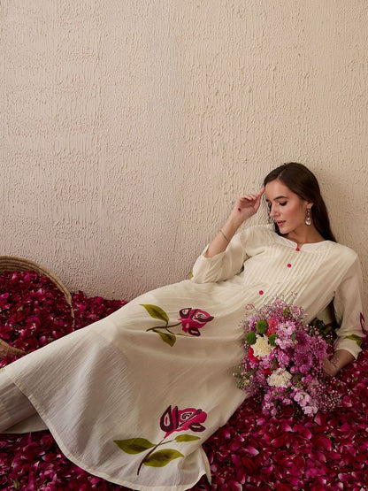 Women Floral Printed Round Neck Pure Cotton Pleated Kurta with Trousers