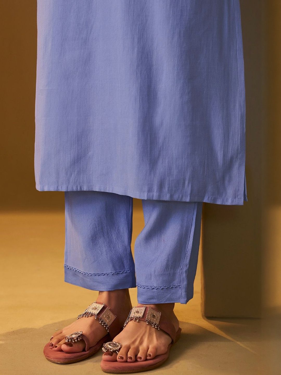 Women Floral Solid Kurta with Trousers & Dupatta