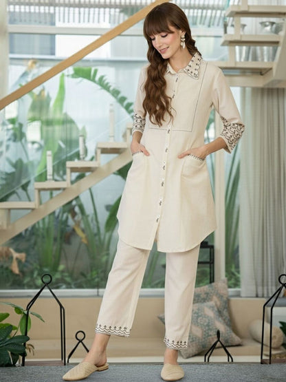Women Ethnic Motifs Embroidered Regular Thread Work Kurta with Trousers