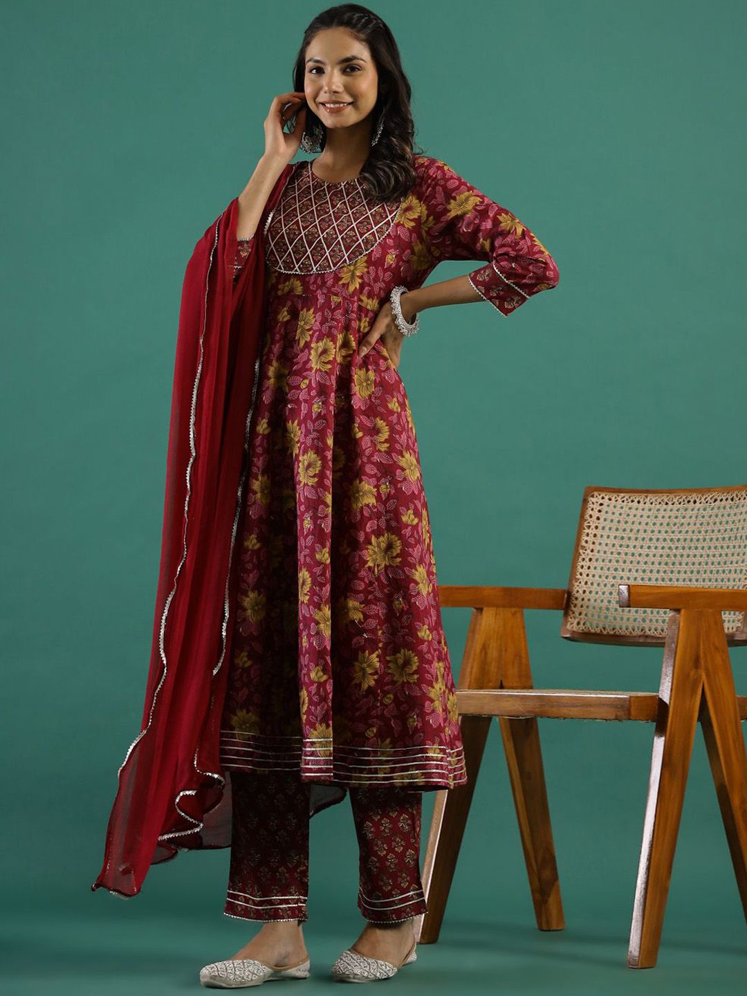 Indyancart SN Women's Floral Printed Gotta Patti Pure Cotton Anarkali Kurta & Trousers With Dupatta