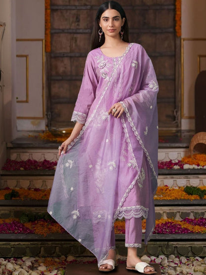 Women Ethnic Motifs Embroidered Regular Thread Work Kurta with Trousers & With Dupatta