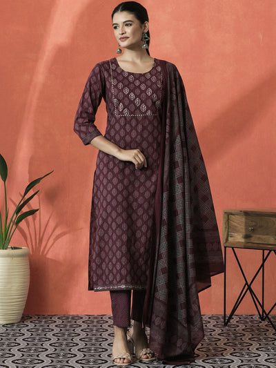 Indyancart SN Women's Floral Printed Gotta Patti Pure Cotton Straight Kurta With Trouser And Dupatta