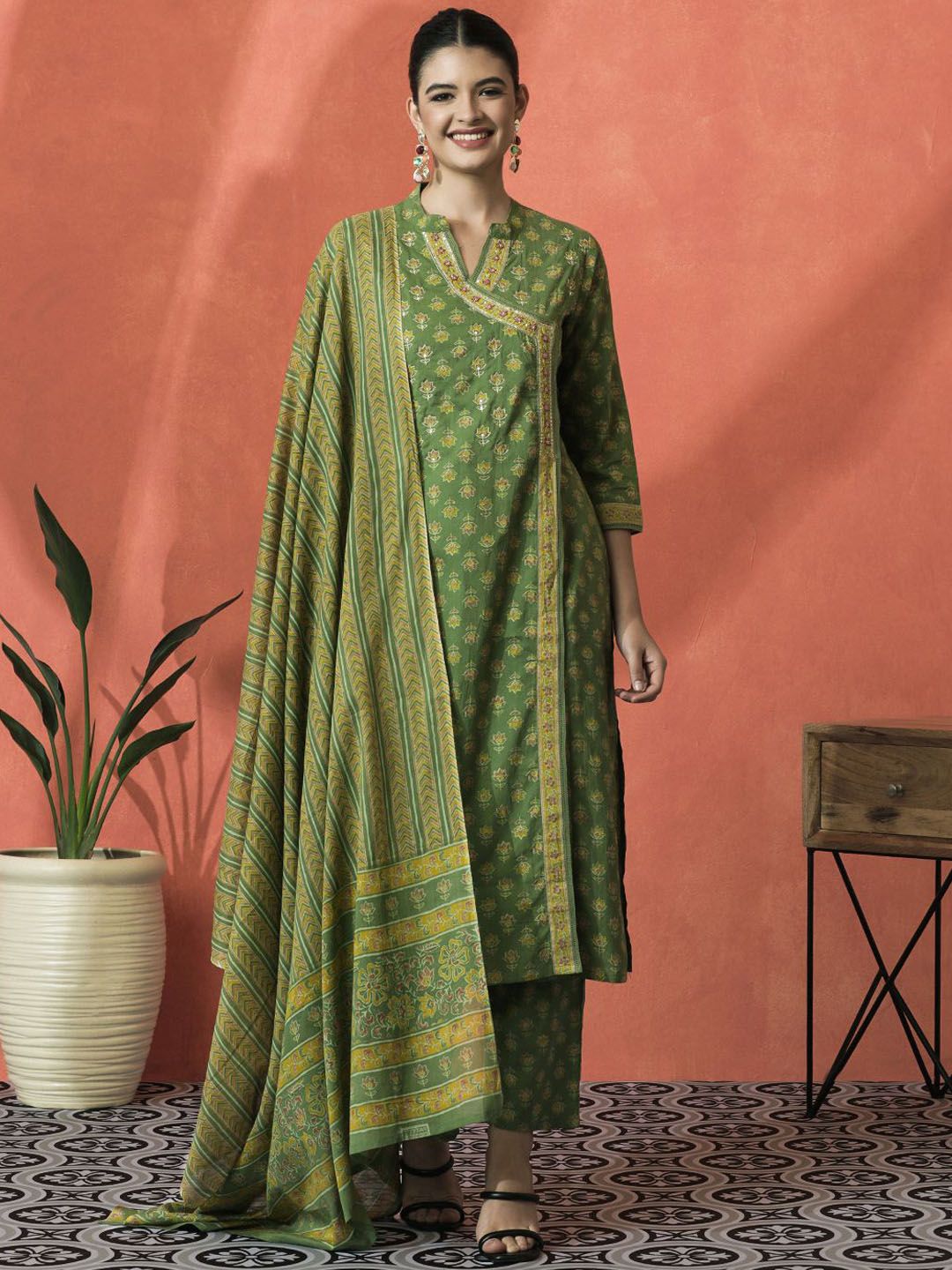 Indyancart SN Women's Floral Printed Mandarin Collar Pure Cotton Straight Kurta With Trouser & Dupatta