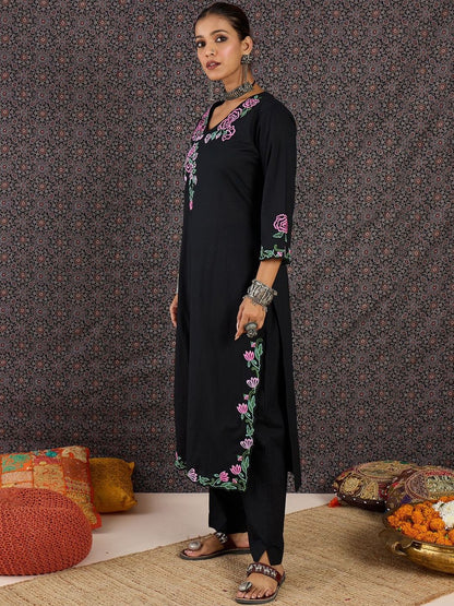 Women Floral Embroidered Regular Thread Work Pure Cotton Kurta with Trousers