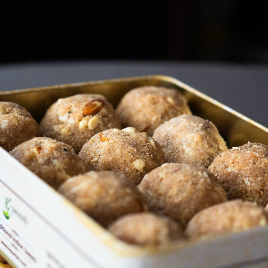 Kasutam Gond Laddu