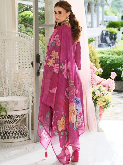 Women Floral Embroidered Regular Thread Work Kurta with Trousers & With Dupatta