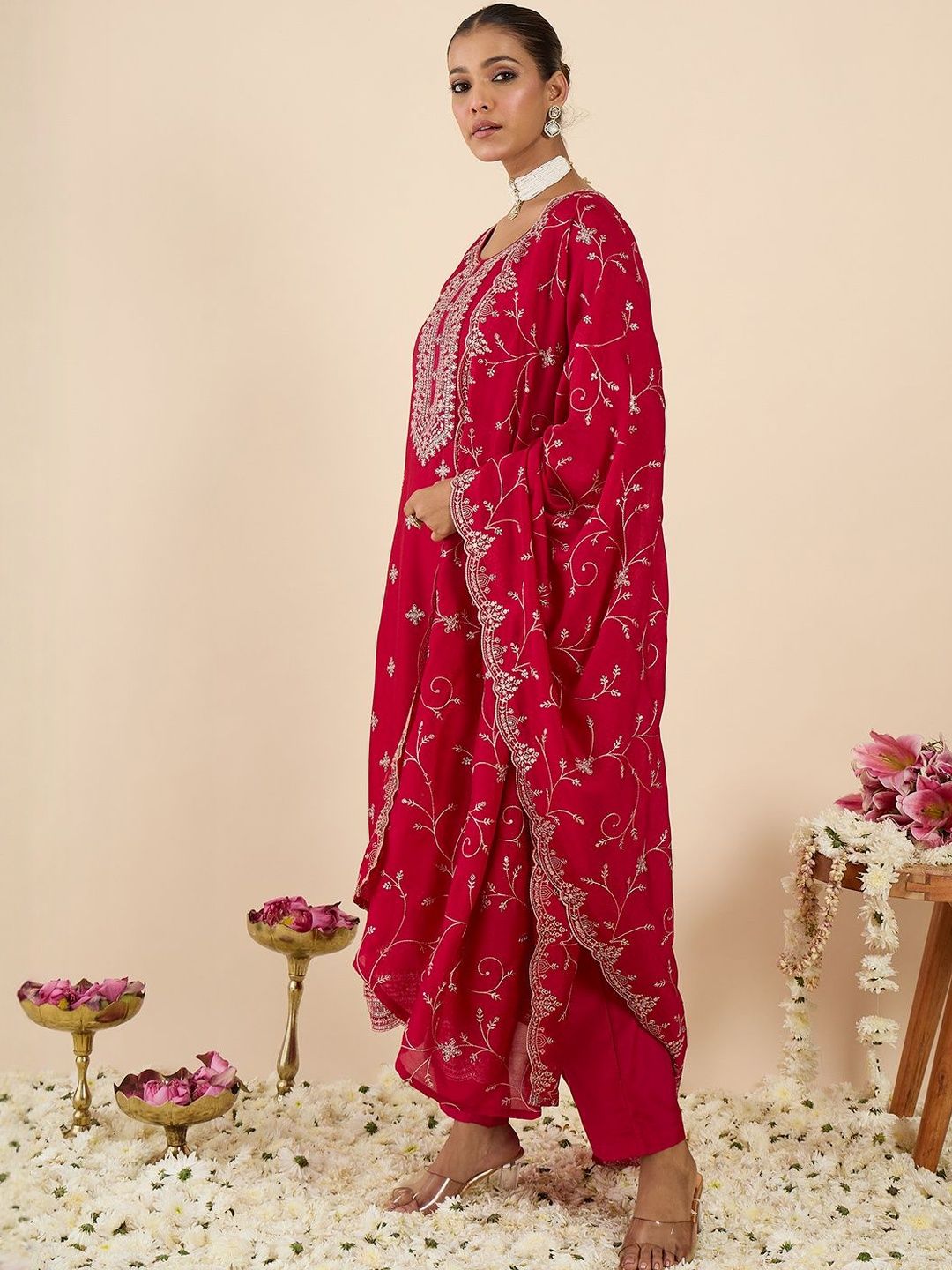 Floral Embroidered Round Neck Regular Straight Kurta With Trousers & Dupatta