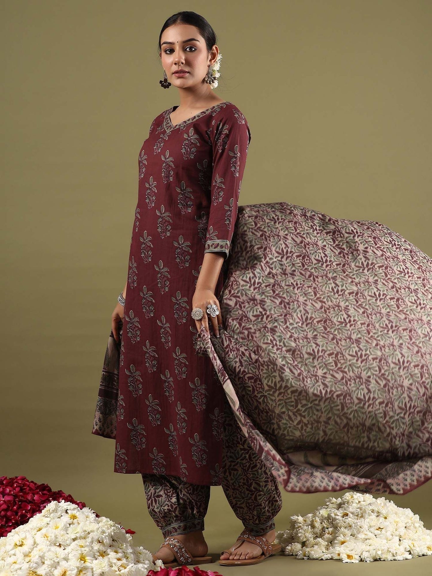 Indyancart IE Floral Printed Pure Cotton Straight Kurta With Salwar & Dupatta