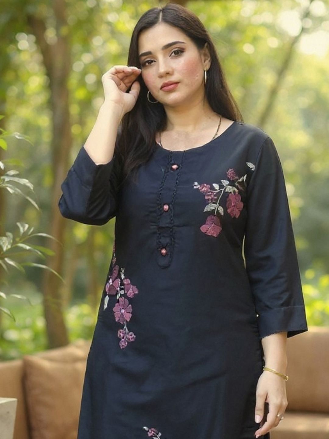 Floral Embroidered Thread Work Kurta With Trousers
