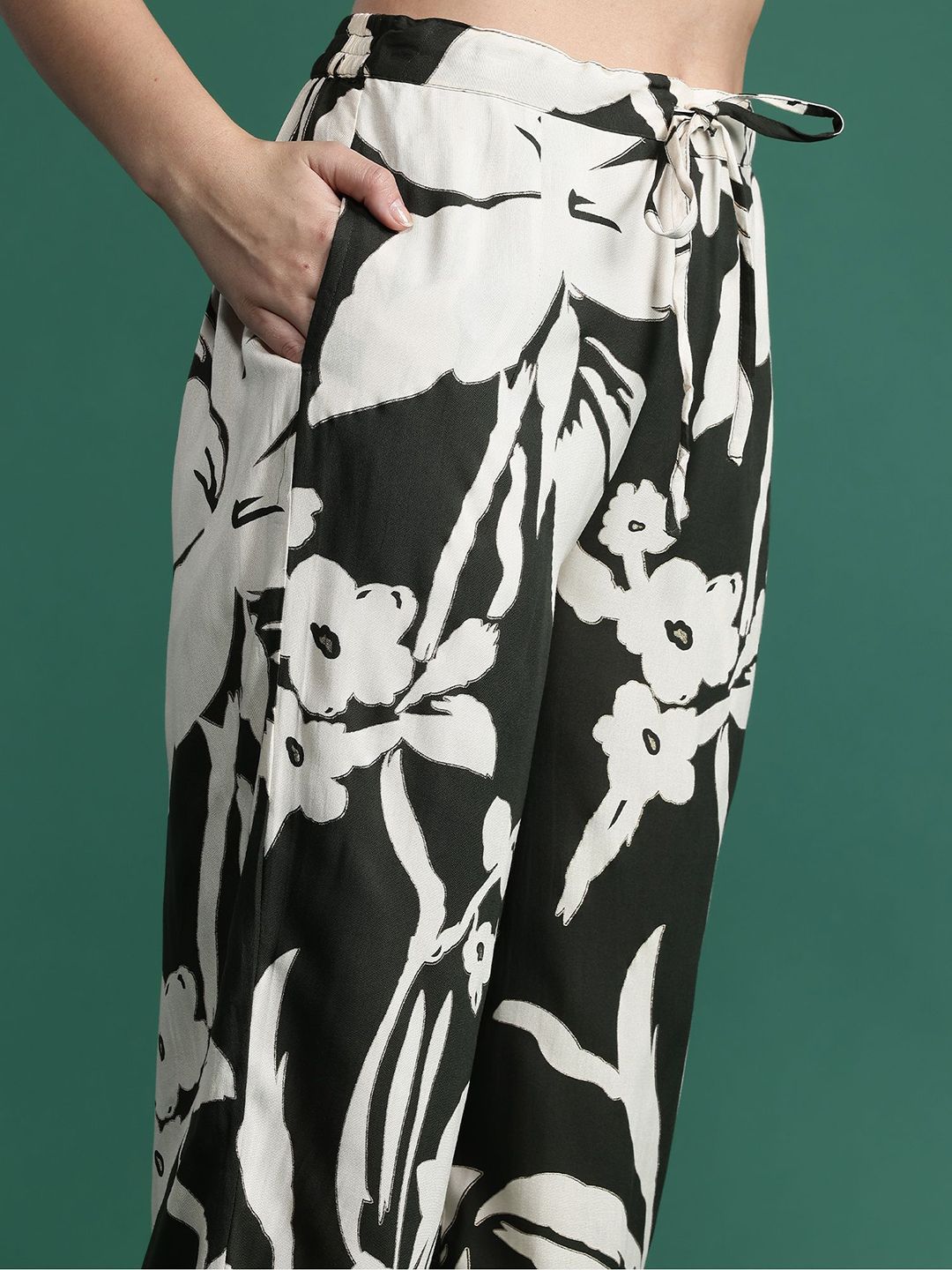 Indyancart IE Floral Printed Three-Quarter Sleeves Tunic With Trouser