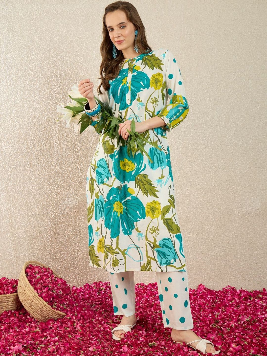 Women Floral Printed Regular Pure Cotton Kurta with Trousers