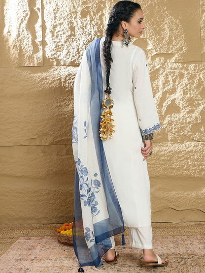 Indyancart IE Women Floral Embroidered Pure Cotton Kurta with Trousers & Dupatta
