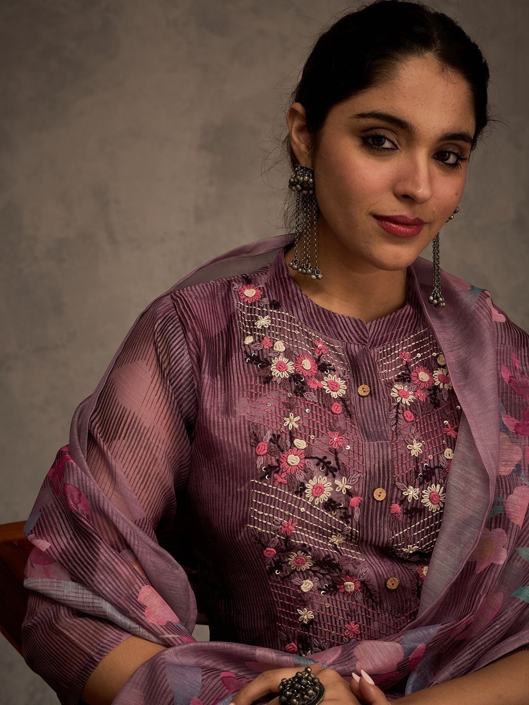 Women Floral Embroidered Regular Thread Work Chanderi Cotton Kurta with Trousers & With Dupatta
