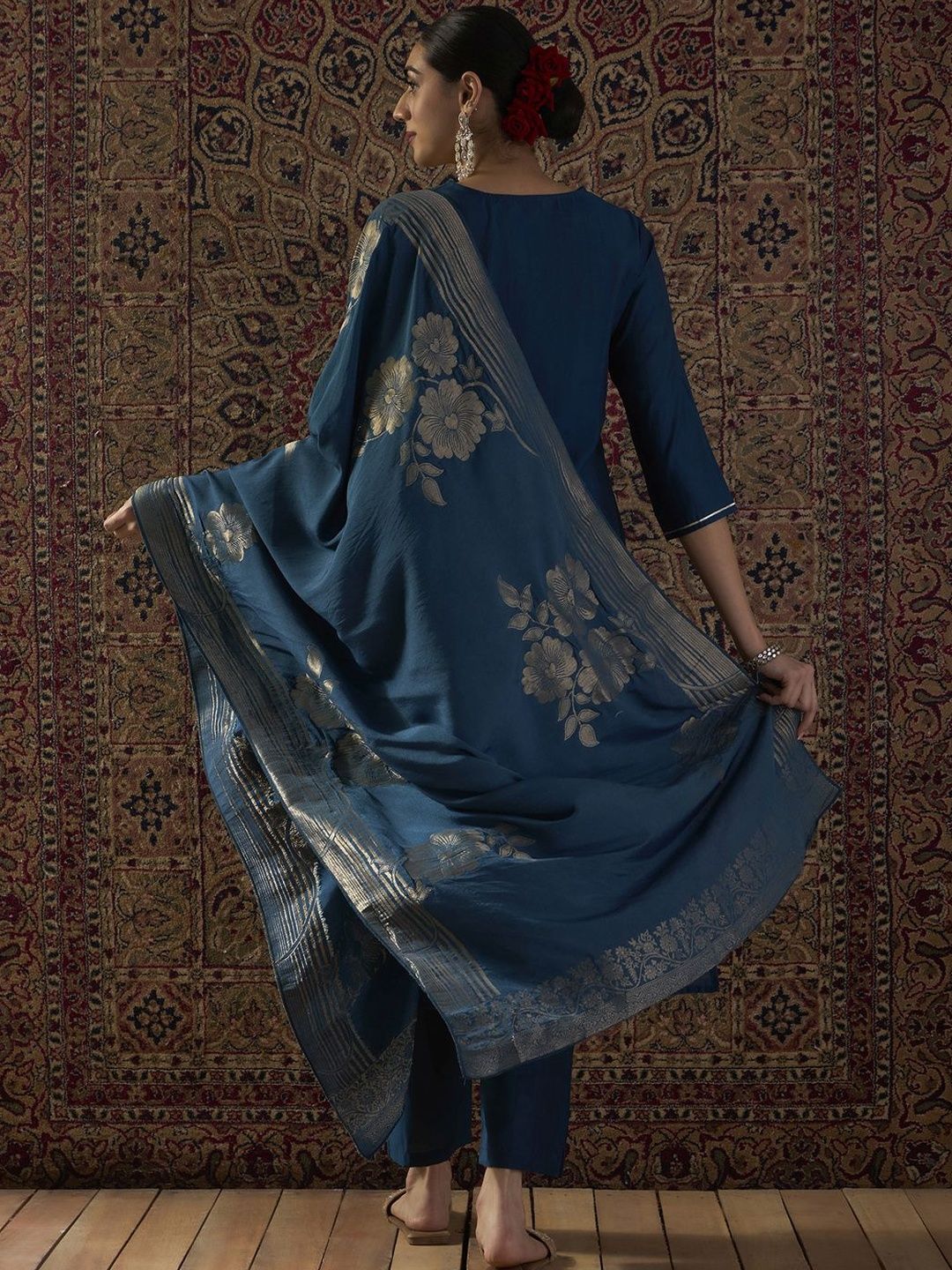 Ethnic Motifs Embroidered Thread Work Kurta With Trousers & Dupatta