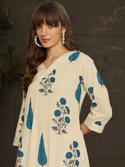 Women Floral Printed Regular Kurta with Trousers