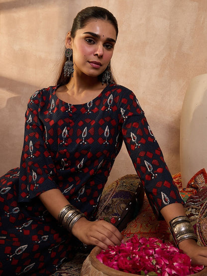 Women Ethnic Motifs Printed Pure Cotton Kurta with Trouser