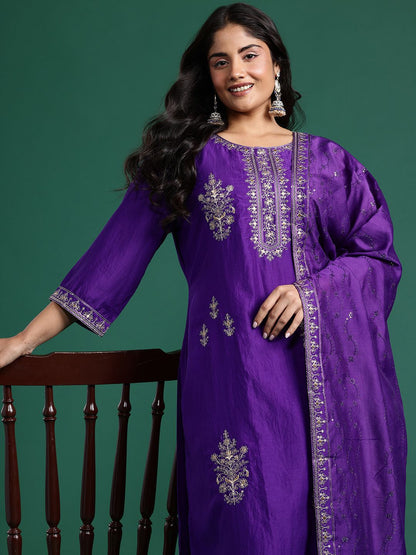 Indyancart Women's Ethnic Motifs Embroidered Kurta with Trousers & Dupatta