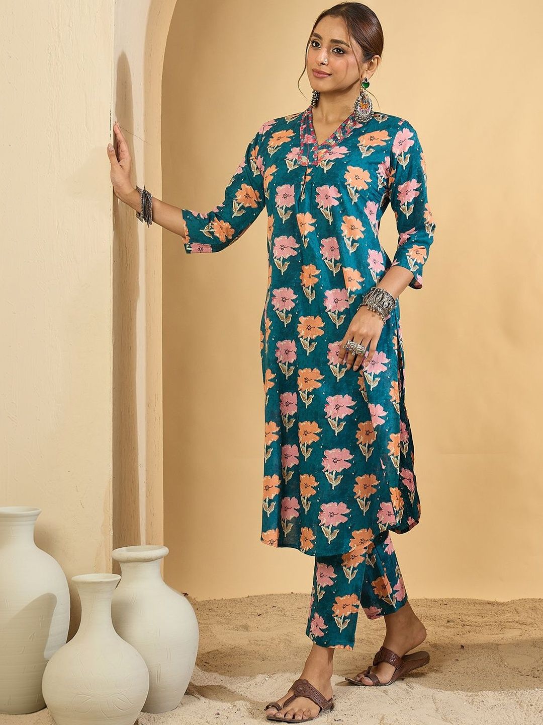 Women Floral Printed Regular Pure Cotton Kurta with Trousers