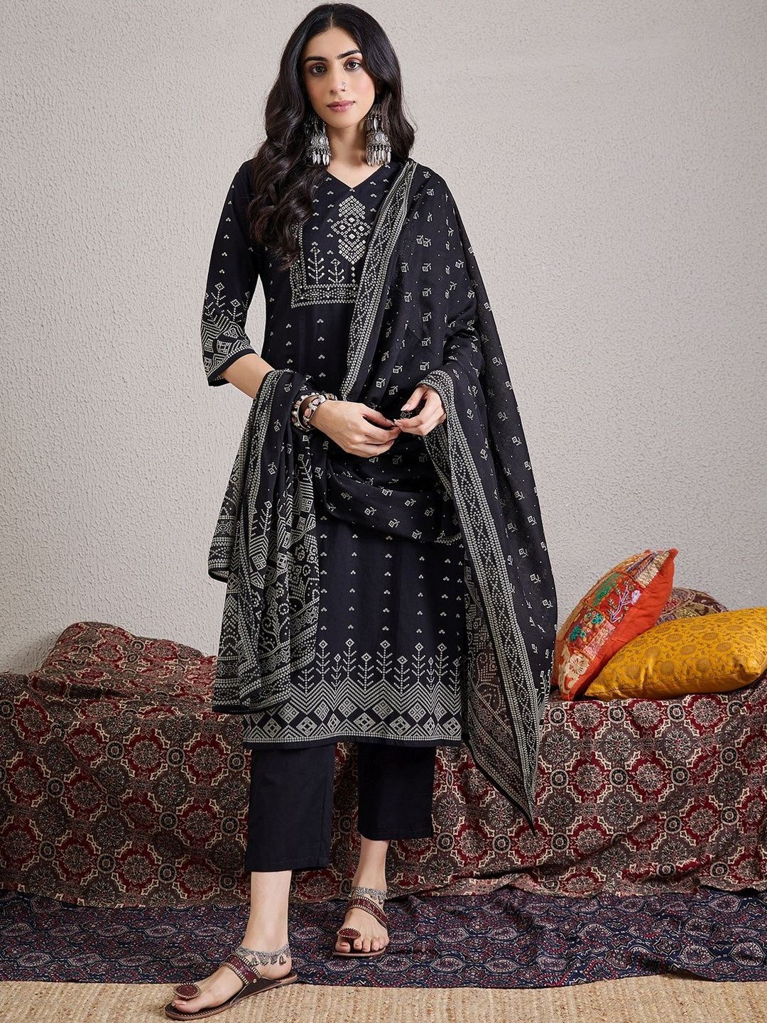 Women Ethnic Motifs Printed Cotton Kurta with Trousers & Dupatta