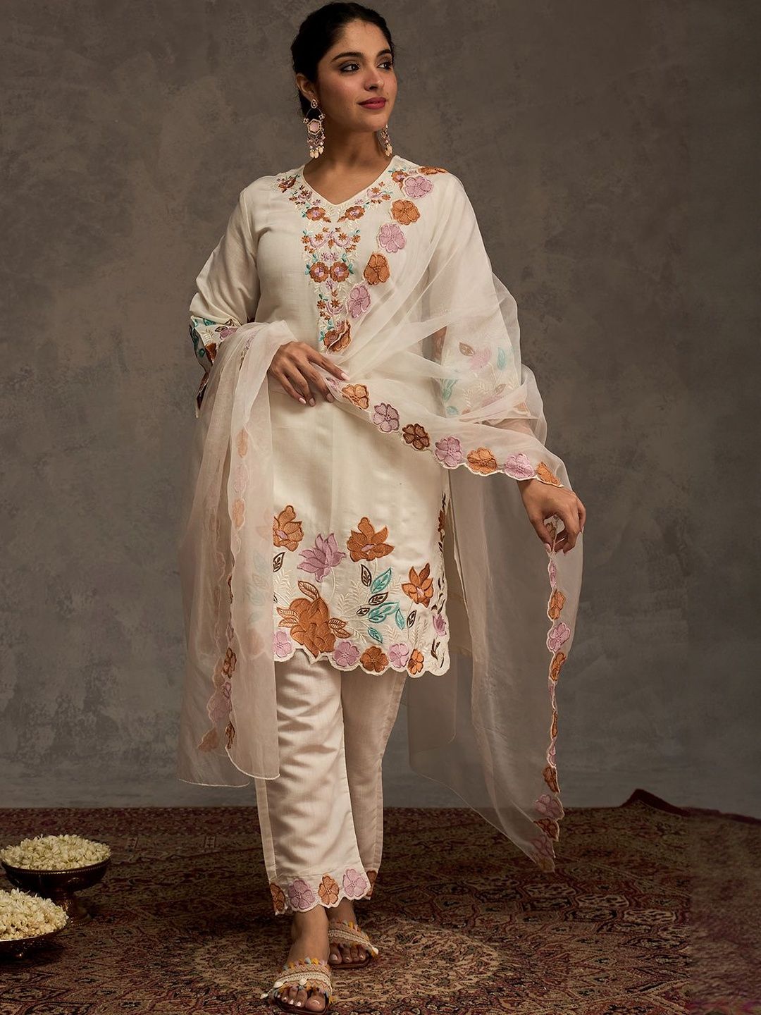 Women Floral Embroidered Kurta with Trousers & Dupatta