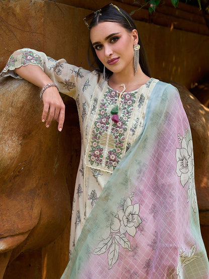 Women Floral Printed Regular Thread Work Pure Cotton Kurta with Trousers & With Dupatta
