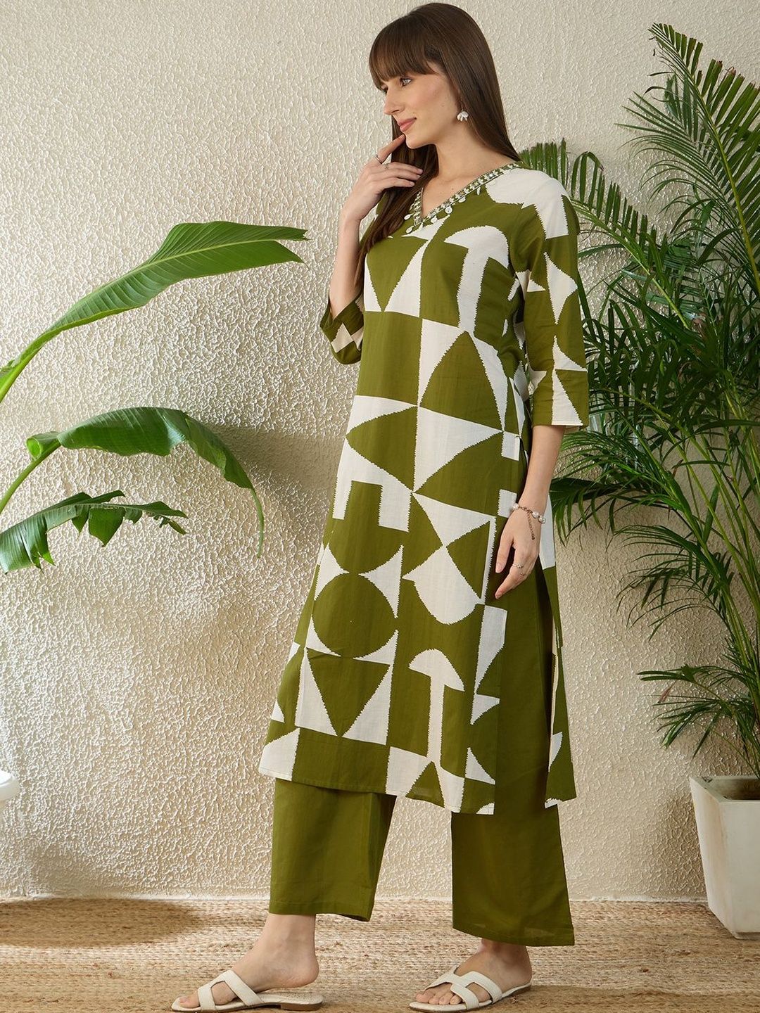 Women Printed Regular Beads and Stones Pure Cotton Kurta with Palazzos