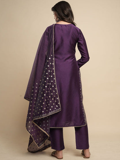 Indyancart SN Women's Ethnic Motifs Printed Kurta with Trousers & Dupatta