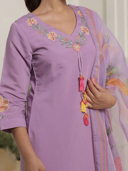 Women Floral Printed Kurta with Trouser & Dupatta