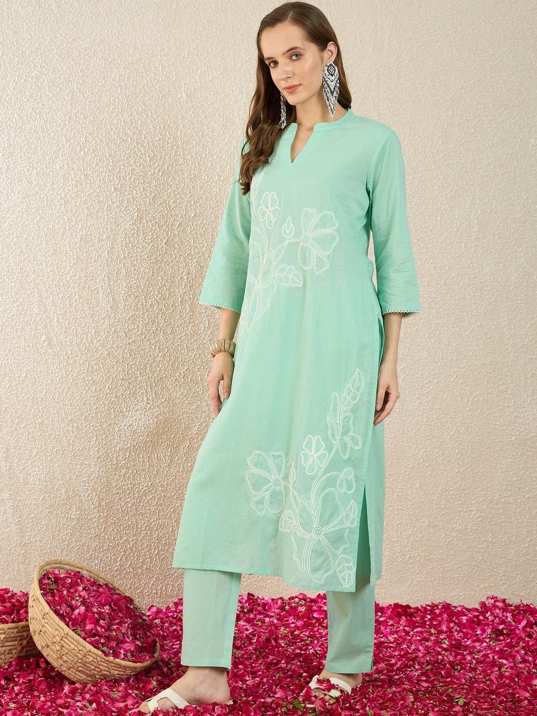 Women Floral Embroidered Regular Thread Work Pure Cotton Kurta with Trousers